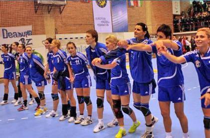 Cea mai bună echipă feminină românească de handbal din toate timpurile îşi trăieşte ultimele clipe