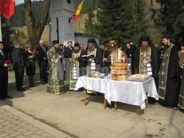 Ceremonia de sfinţire a troiţei