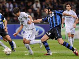 Cristian Chivu, eliminat în partida dintre Internazionale Milano şi Schalke 04 Foto: gsp.ro