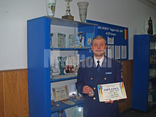 Comisarul-şef Viorel Ursan, medaliat cu bronz