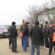 Mai multi proprietari de terenuri din satul Sf. Ilie au blocat ieri dimineata,  lucrarile la soseaua de centura a Sucevei