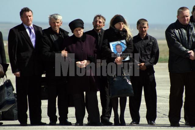 Membrii familiei au însotit trupul neînsufletit al lui Filaret Moţco Ceremonialul militar