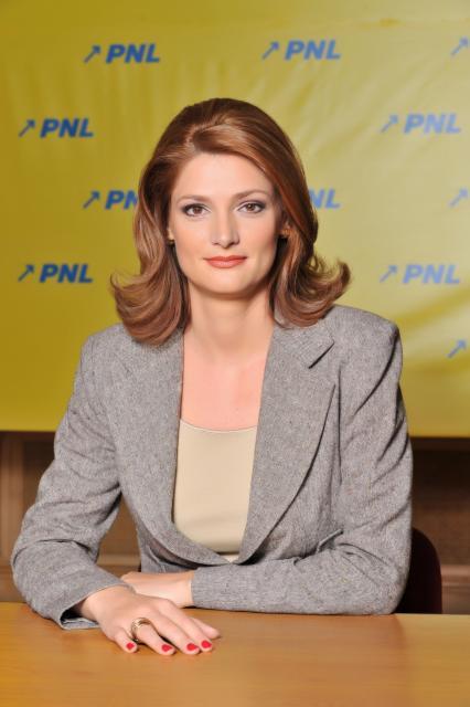 Ramona Mănescu (foto: wikipedia.org)