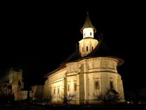 Cei mai mulţi turişti au optat pentru Mănăstirea Putna
