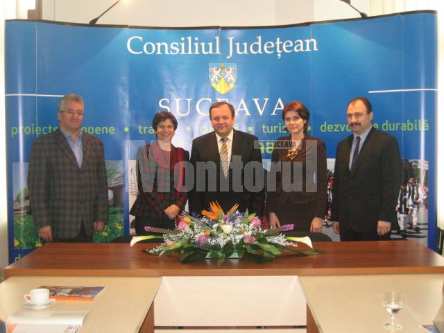 Excelenţa sa Tanya van Gool s-a întâlnit cu preşedintele Consiliului Judeţean, Gheorghe Flutur, cu prefectul Sorin Popescu şi cu primarul Sucevei, Ion Lungu