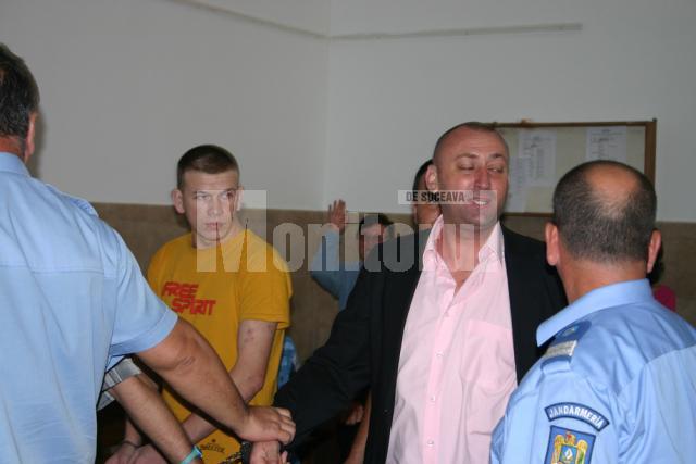 Cristian Iordache a părăsit arestul Inspectoratului de Poliţie al Judeţului Suceava după două zile, împotriva sa rămânând în vigoare interdicţia de a părăsi România