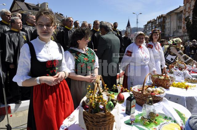 Gala coşurilor pascale, la Gura Humorului