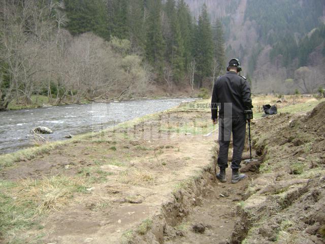 În urmă cu opt ani într-o zonă apropiată au fost găsite alte câteva sute de proiectile