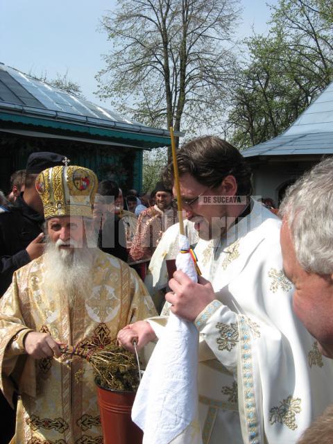 IPS Pimen Arhiepiscopul Sucevei si Radautilor la Bogdanesti