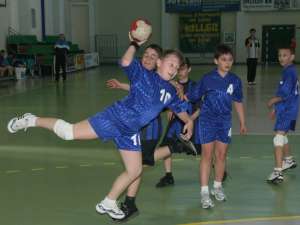Cei mai mici handbalişti de la LPS Suceava se vor bate şi anul acesta pentru o medalie naţională
