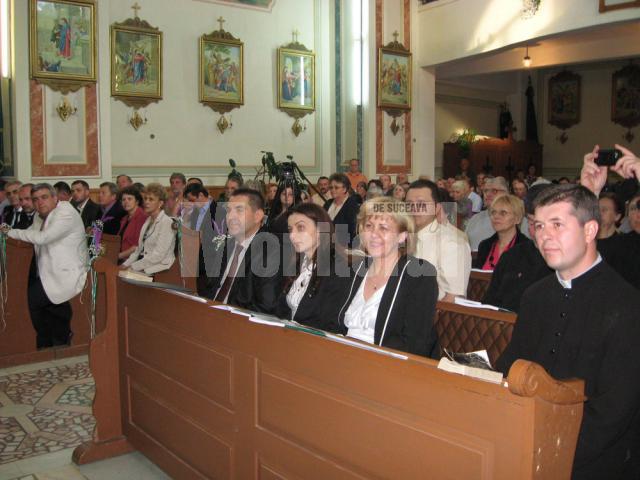 Participanţi la evenimentul  de la Biserica Romano-Catolică Siret