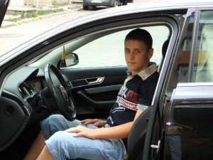 Iulian Iustin Scutaru, din nou pe străzi, la volanul altui autoturism furat