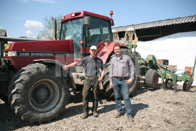 Cei doi tineri nemţi care revoluţionează agricultura în zona Fălticeni