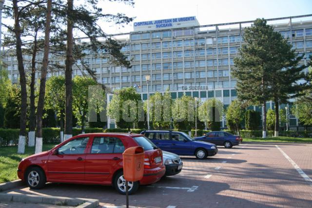 Firma asigurătoare a Spitalului Judeţean „, precum şi societăţile de asigurări ale celor două cadre medicale trebuie să achite despăgubiri de 200.000 de euro
