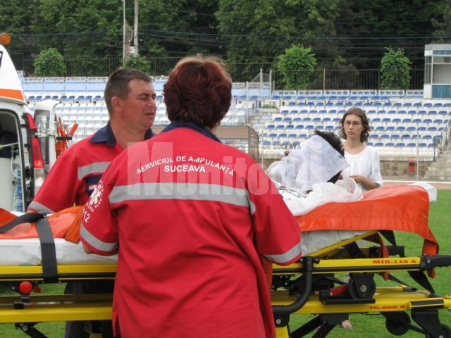 Daniel Şalgău, una din cele trei victime, pe punctul de a fi urcat în elicopter