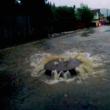 Ploile torenţiale care au căzut joi au provocat inundarea mai multor curţi, pensiuni şi restaurante din Vatra Dornei