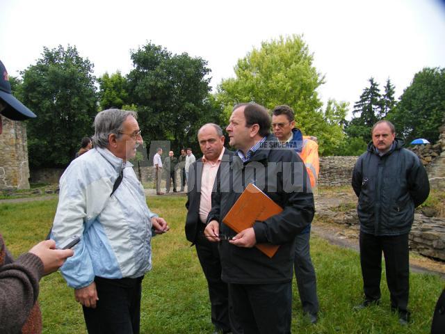 Gheorghe Flutur a fost prezent ieri la începerea lucrărilor la Cetatea de Scaun Sucevei