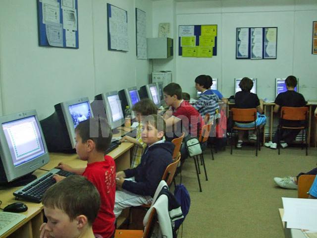 Micii informaticieni de la Palatul Copiilor Suceava au obţinut rezultate de excepţie la concursurile naţionale de profil