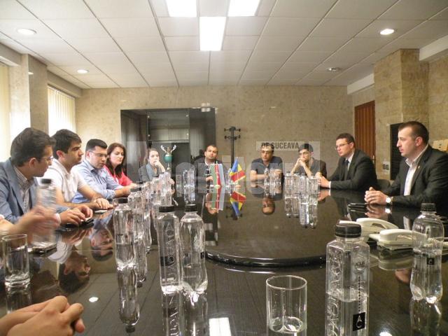 Tinerii democrat-liberali suceveni i-au avut ca oaspeţi pe liderii Organizaţiei Naţionale de Tineret a Partidului Noul Azerbaidjan