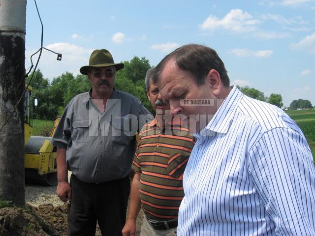 Gheorghe Flutur a inspectat lucrările de refacere a liniei ferate dintre Suceava şi Cacica