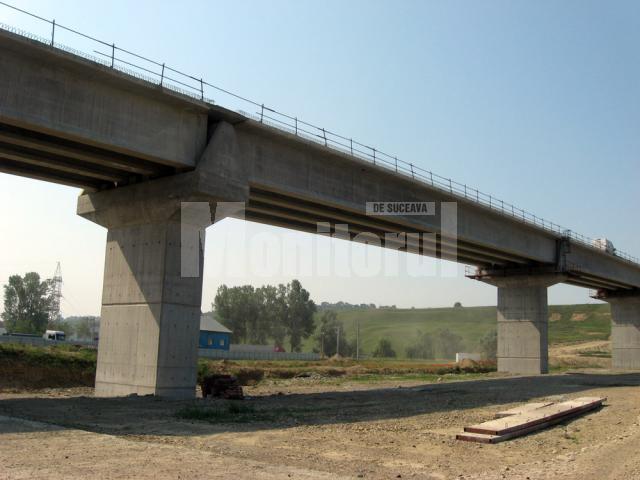 Cel mai mare pod de peste râul Suceava are o lungime de 500 de metri