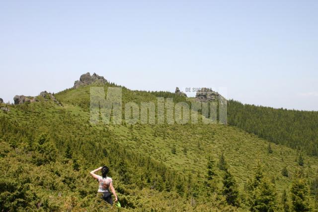 Turiştii care pleacă pe traseele montane sunt sfătuiţi să-şi ia toate măsurile de siguranţă