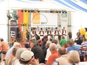 O delegaţie de aproape 30 de dansatori şi meşteri populari a reprezentat Suceava la Ziua Regiunii Schwaben