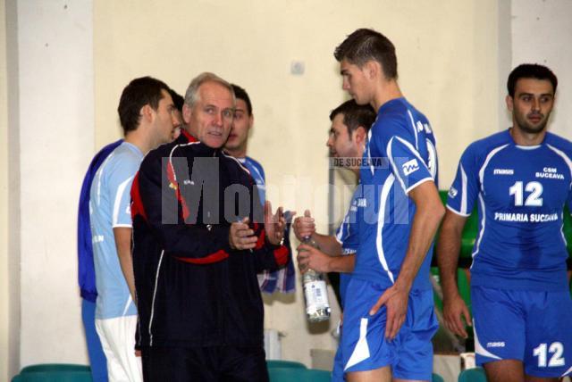 Antrenorul Victor Pancu, pe vremea când îi oferea indicaţii lui Bogdan Olteanu