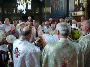 40 de cupluri au sărbătorit nunta de aur, la Biserica Sf. Ilie din Fălticeni