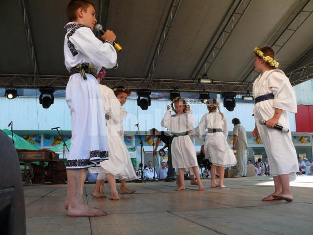 Festivalului Folcloric Naţional „Şezătoarea copiilor”