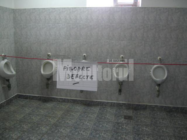 Instalaţii sanitare scoase din uz la Gara Burdujeni