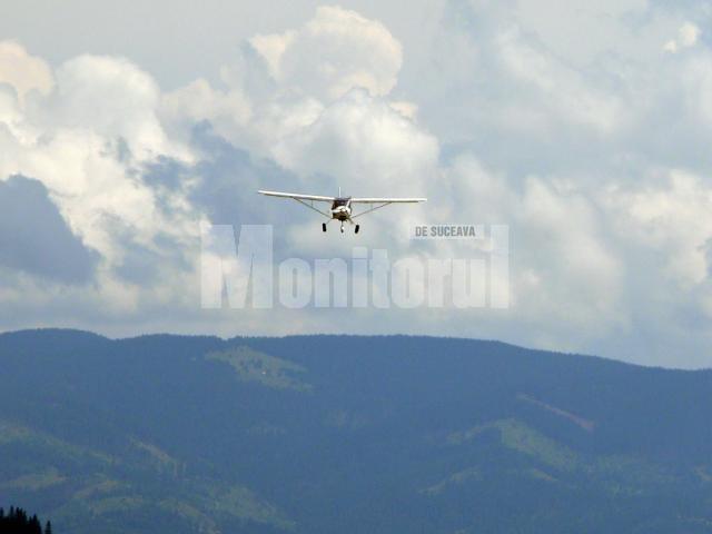 Spectacol în aer la aerodromul de la Floreni