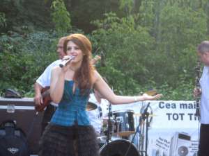 Diana Bişinicu, în concert la Muzeul Satului Bucovinean