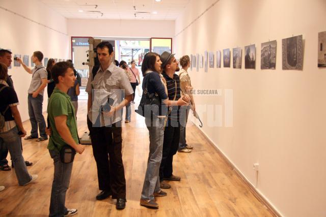 Vernisajul expoziţie de fotografie „Marea hoinăreală”, la Shopping City Suceava