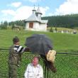 Vasile Lesenciuc a fost abandonat  în faţa bisericii