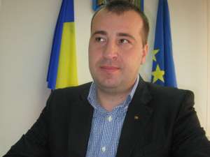 Lucian Harşovschi: “Legea intră în vigoare pe 11 august 2011 şi prevede că toţi proprietarii de apartamente trebuie să-şi reabiliteze faţadele blocurilor”