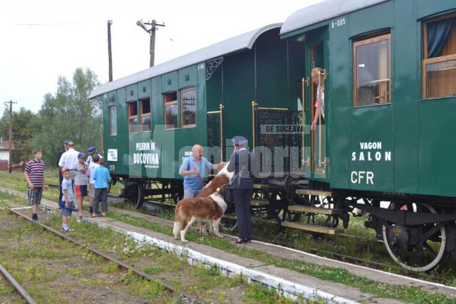 Trenul de epocă a circulat plin la prima cursă spre Putna