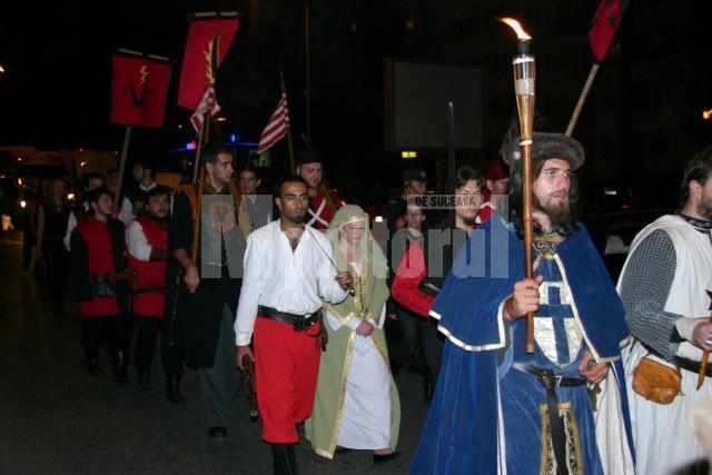 Parada cavalerilor pe străzile Sucevei