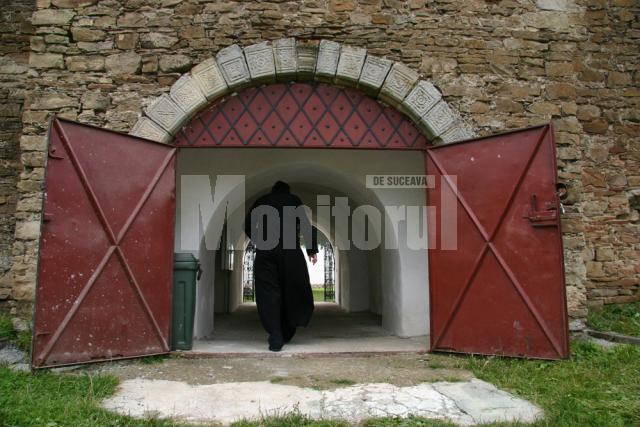 La Zamca, porţile sunt deschise pentru călugării care vor popula mănăstirea