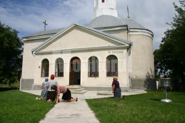 Românii vin să se roage la mănăstirea Hagigadar, mulţi dintre ei fără a şti că aparţine armenilor