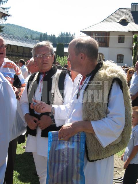 Credincioşi din toată ţara au participat ieri la hramul Mănăstirii Putna
