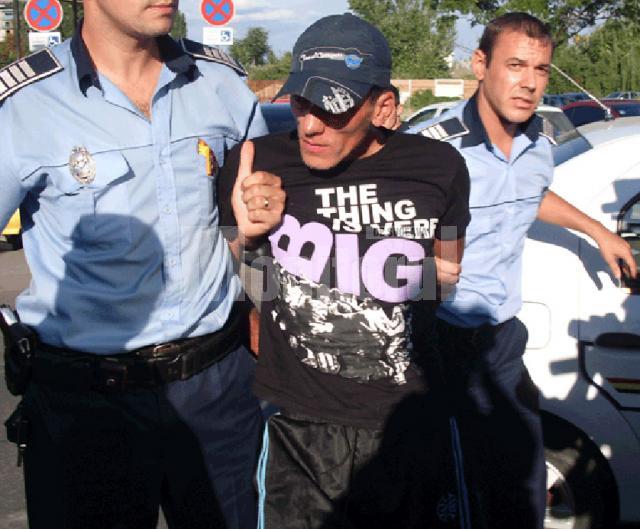 Reţinut de poliţişti, Aurel Mîndrilă a declarat că a atacat patru femei