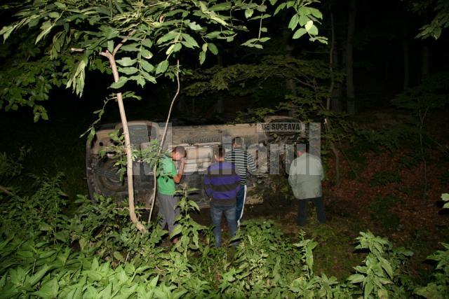 Deşi maşina s-a răsturnat nimeni nu a fost rănit în accidentul de la Adâncata