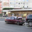 În urma impactului, autoturismul condus de tânărul din Botoşani a fost avariat destul de serios
