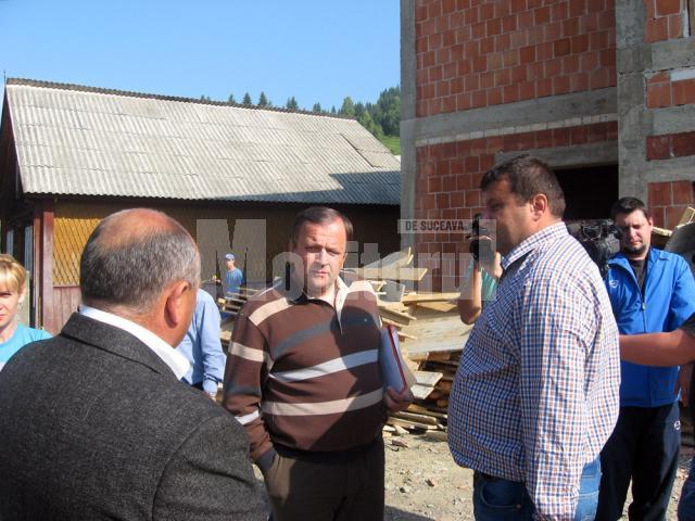 Gheorghe Flutur a inspectat  construcţia unei clădiri din Ulma în care va funcţiona „o şcoală de după şcoală”