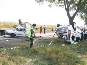 Un poliţist a murit, iar un altul e grav rănit la spital, după ce s-au răsturnat cu Logan-ul Poliţiei Rutiere