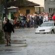 Apele au inundat strada Gheorghe Doja