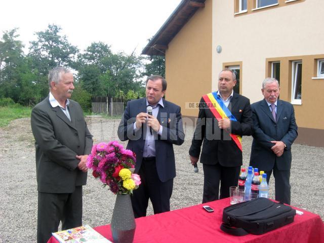 Gheorghe Flutur a participat în cursul zilei de ieri la inaugurarea unei grădiniţe noi din comuna Vicovu de Jos