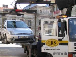 La Câmpulung Moldovenesc, firma care ridică maşinile parcate neregulamentar are tot mai mulţi contestatari