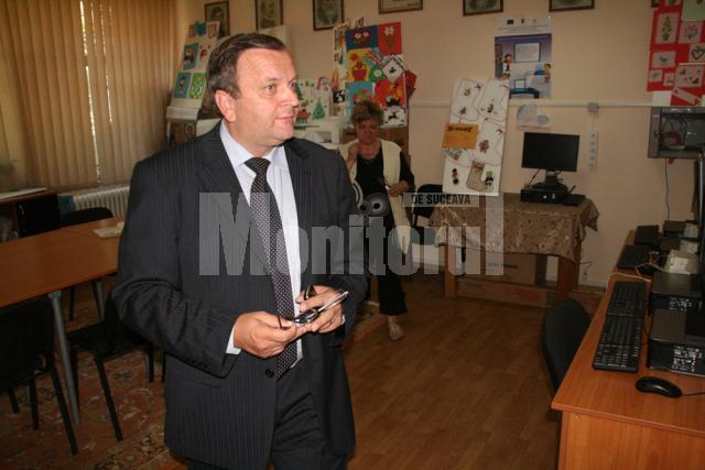 Gheorghe Flutur a participat ieri la deschiderea anului şcolar la Centrul Şcolar pentru Educaţie Incluzivă din Suceava